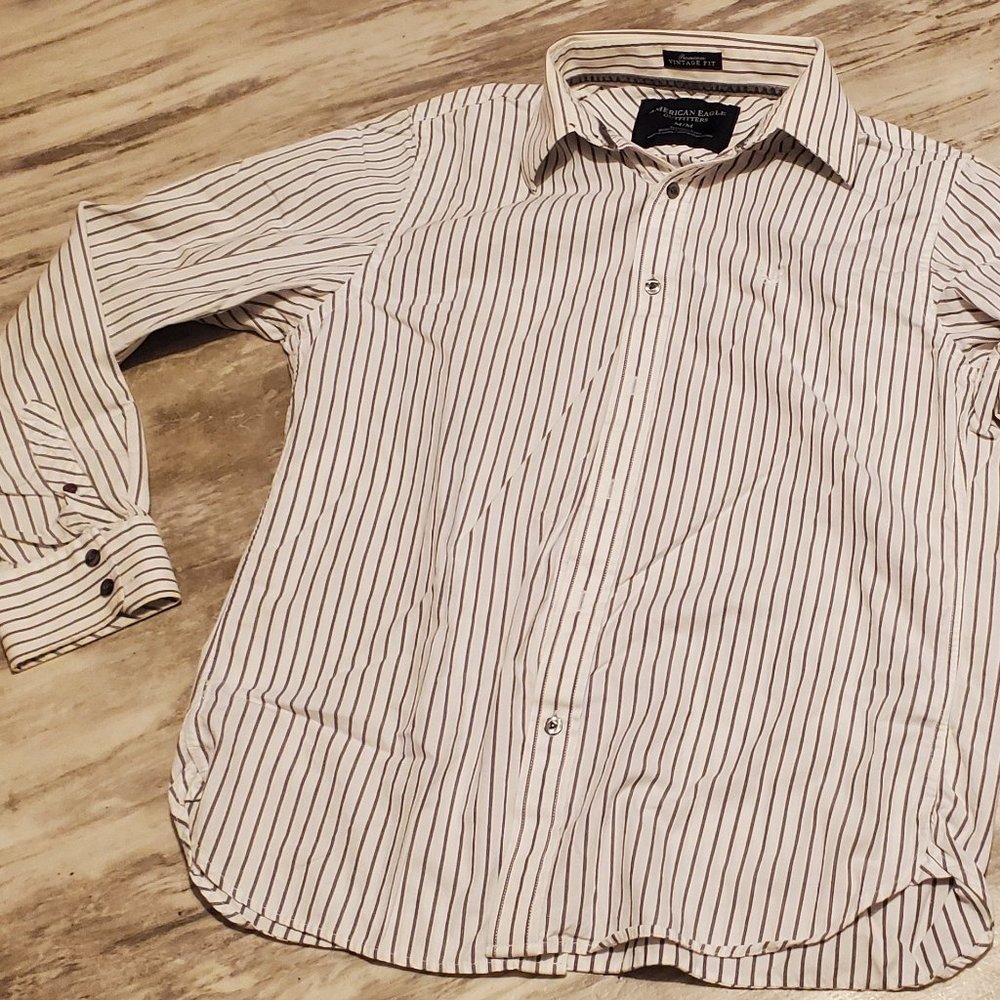 American Eagle button up casual shirt